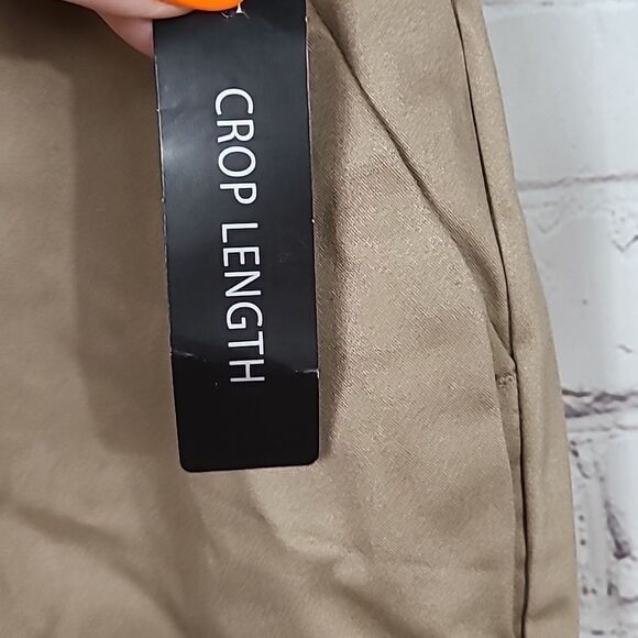 NWT Worthington Khaki Capri Pants Modern Fit Cropped Length Chino Trousers Women - Picture 2 of 7